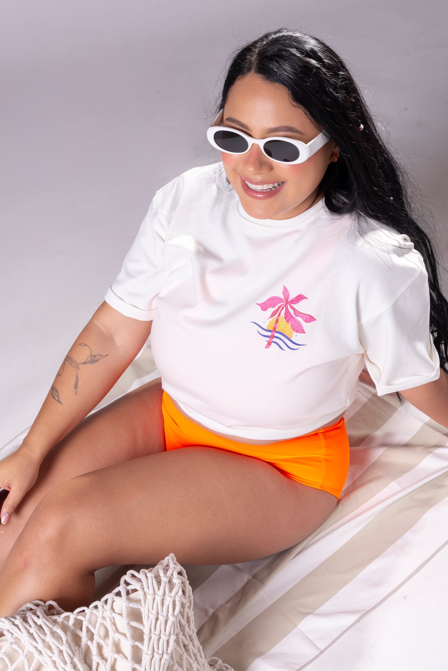 Camiseta Follow the Sunshine – Diseño para Mujer