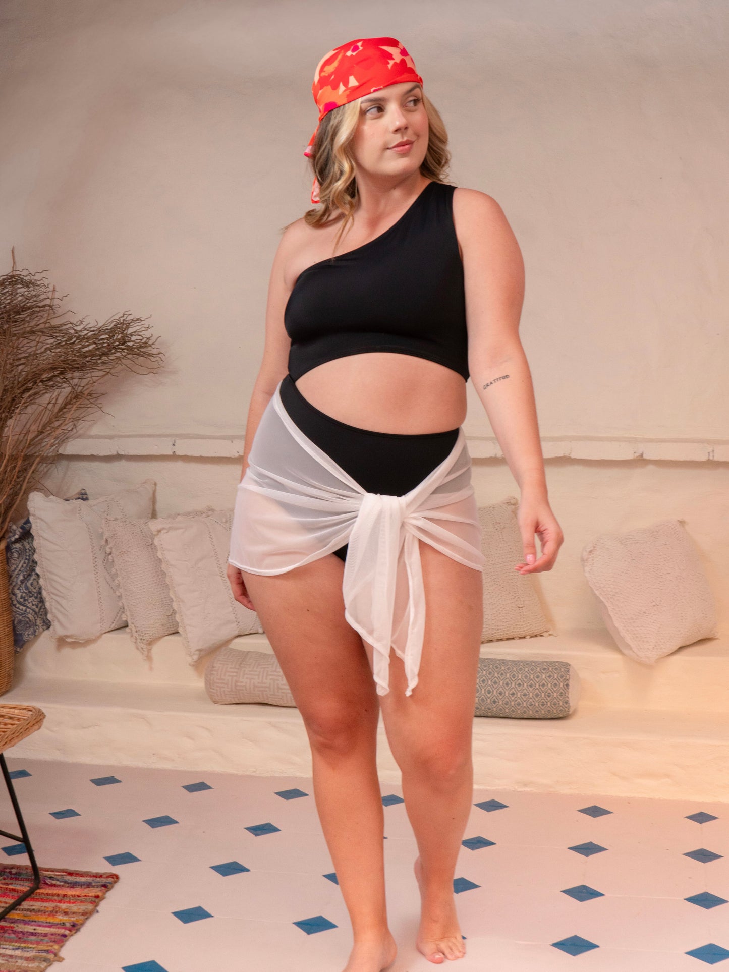 Vestido de Baño Entero Negro Mujer Evolución – Hombro Asimétrico y Recorte Lateral