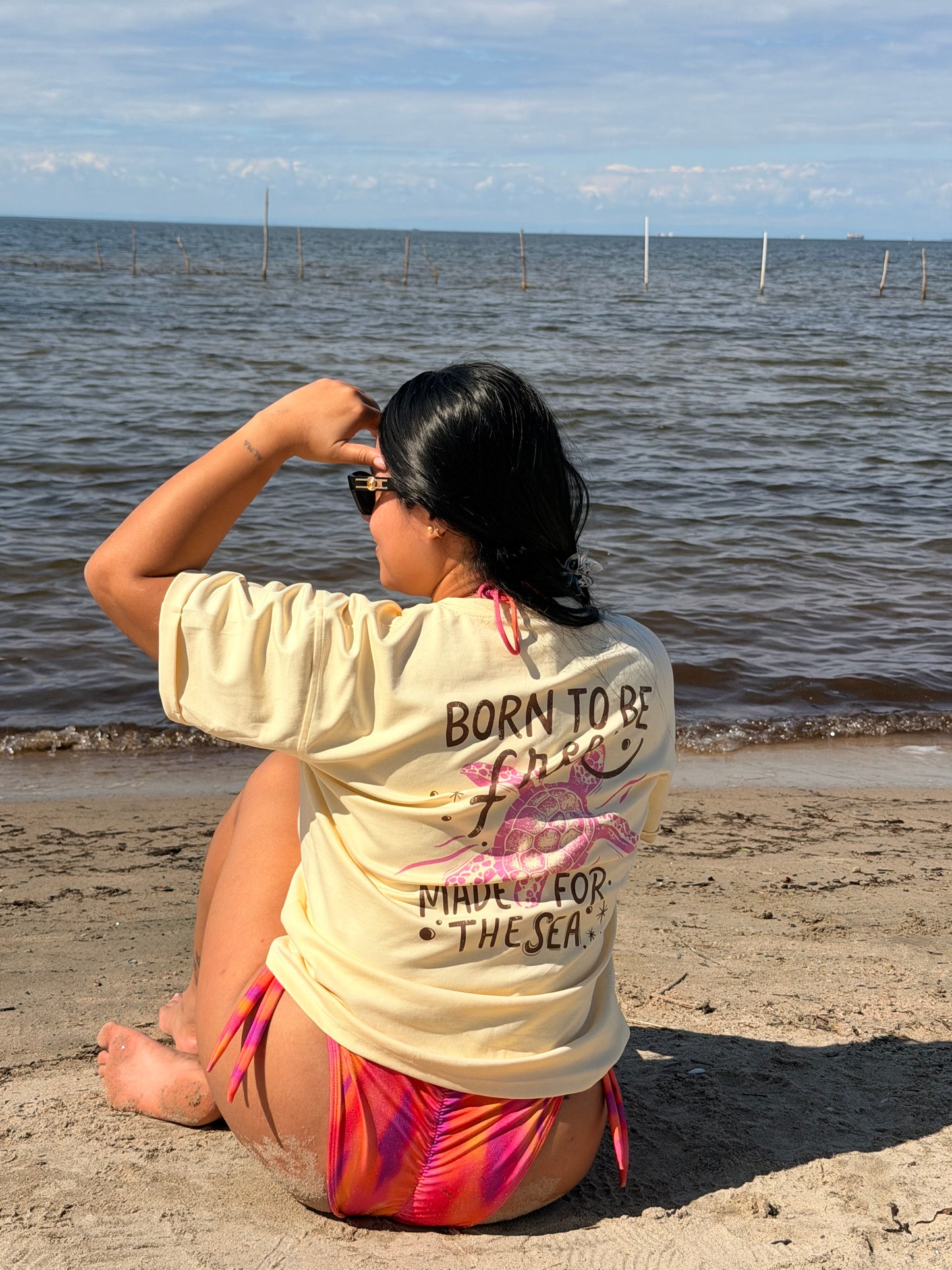 Camiseta Amarillo Mantequilla Tortuga Marina Born to Be Free