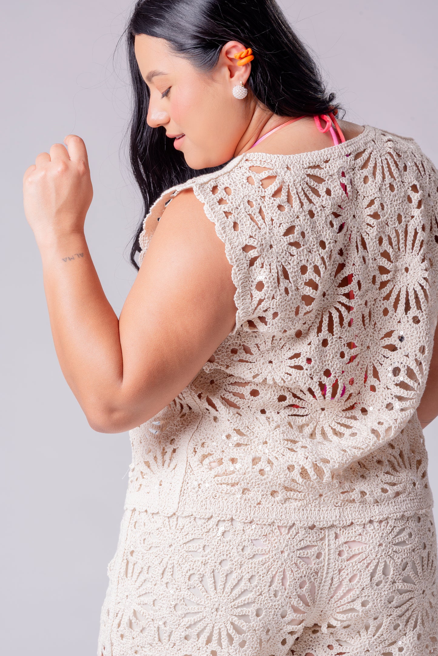 Set Tejido Arena – Chaleco y Short Tejido para Mujer