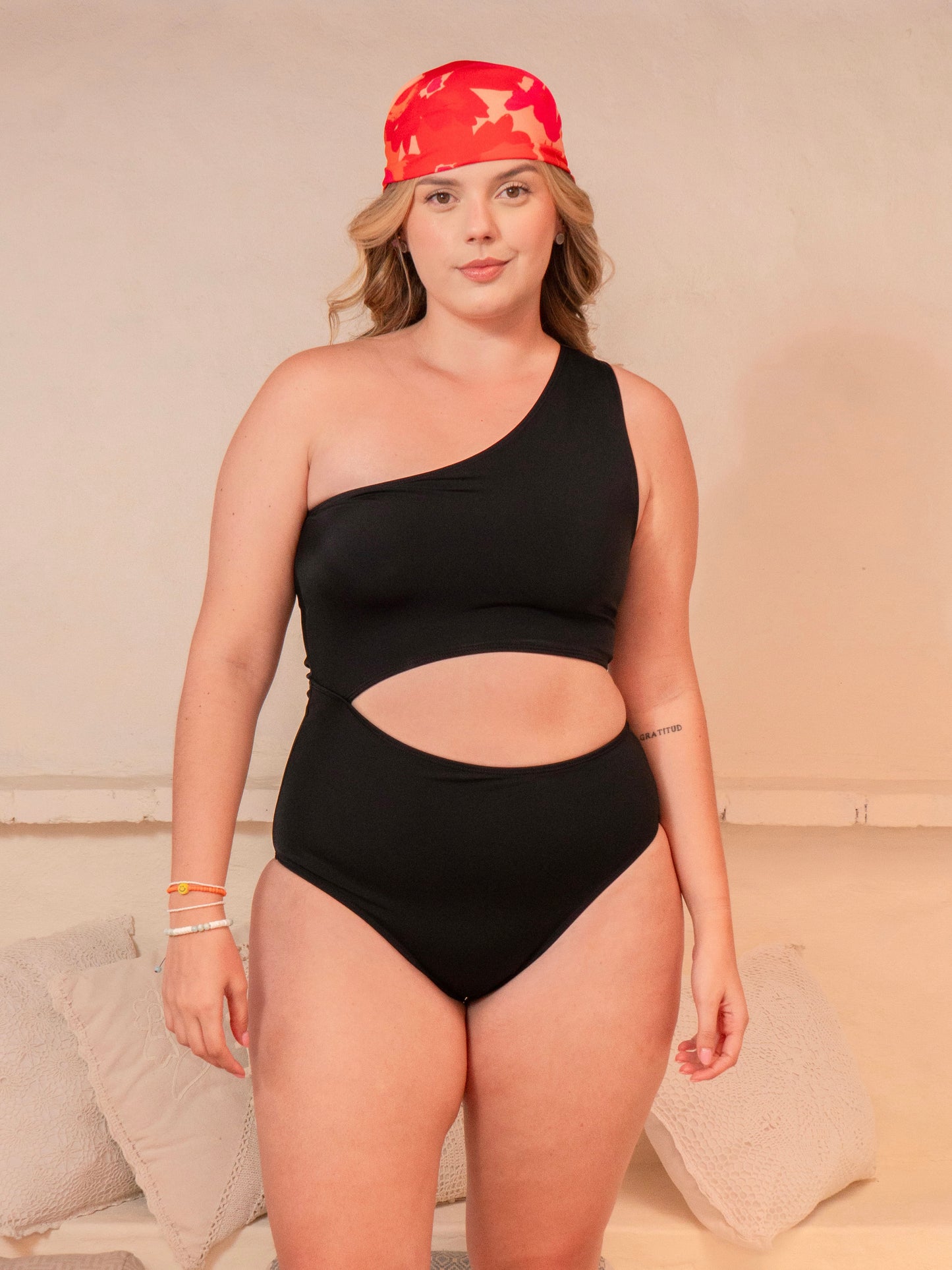 Vestido de Baño Entero Negro Mujer Evolución – Hombro Asimétrico y Recorte Lateral